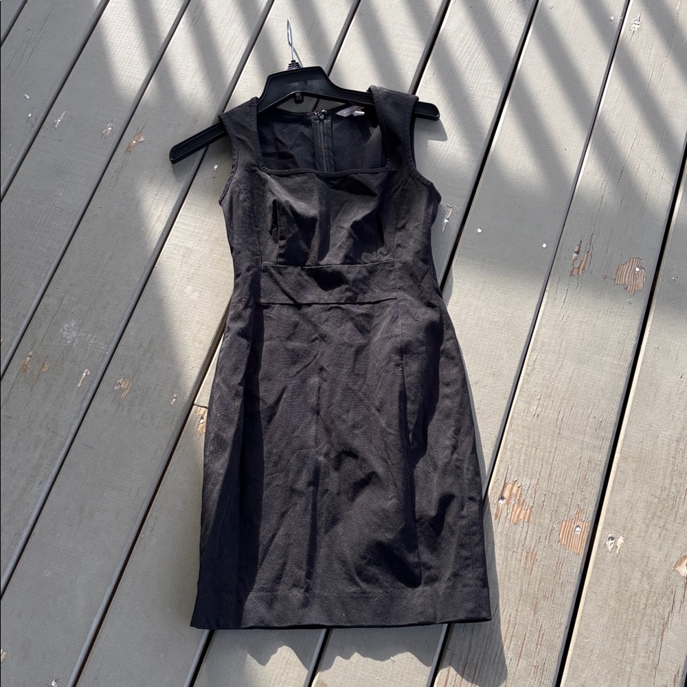 Banana Republic 0P Black Sleeveless Sheath Dress